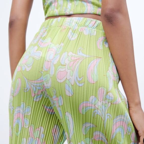 ZARA 2 Piece Set Lime Green Floral Crop Top & Pleated Trousers Size Large - Picture 3 of 8